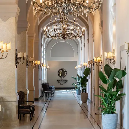 Grand Di | Esperienze فندق بارما